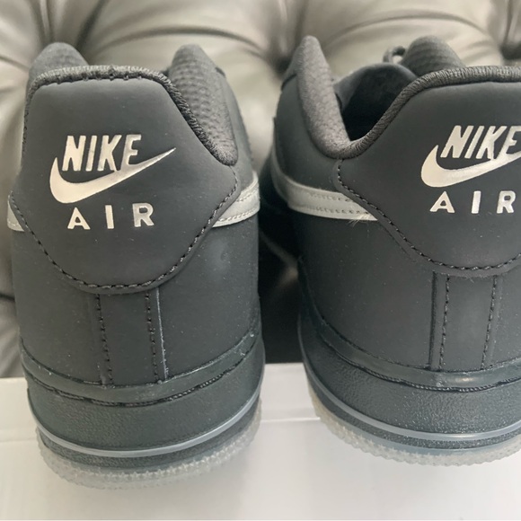 Air Force 1 Low ‘Anthracite Reflective Silver’ GS — 5Y - Picture 5 of 7